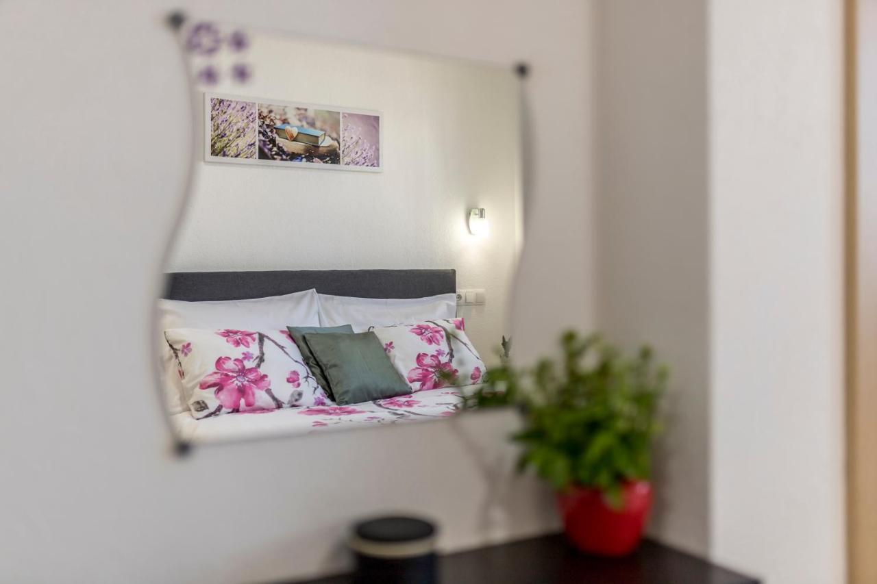 טרוגיר Apart Sa Terasom 250M Od Plaze,Parking,Wi Fi,Rostilj מראה חיצוני תמונה