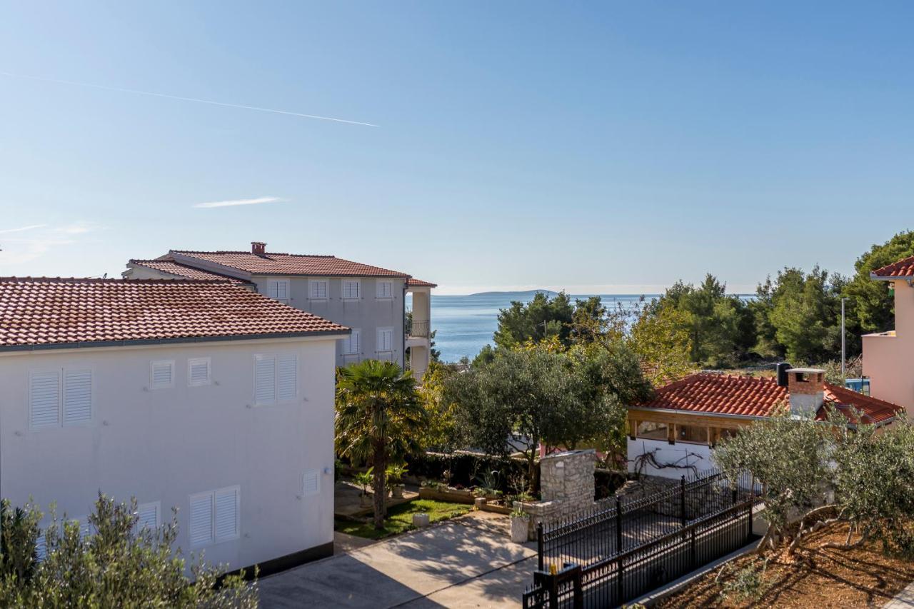 טרוגיר Apart Sa Terasom 250M Od Plaze,Parking,Wi Fi,Rostilj מראה חיצוני תמונה