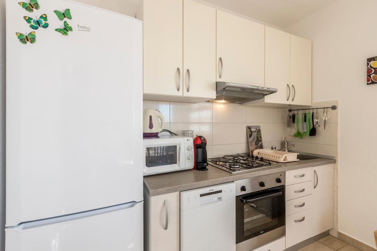 טרוגיר Apart Sa Terasom 250M Od Plaze,Parking,Wi Fi,Rostilj מראה חיצוני תמונה