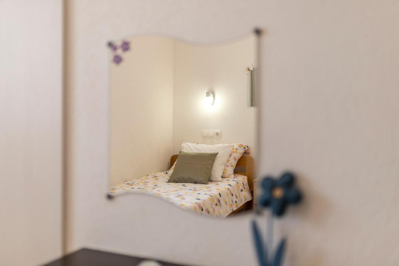 טרוגיר Apart Sa Terasom 250M Od Plaze,Parking,Wi Fi,Rostilj מראה חיצוני תמונה