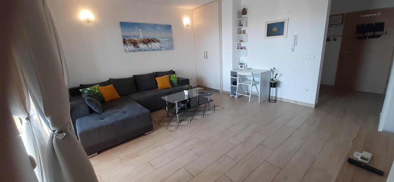 טרוגיר Apart Sa Terasom 250M Od Plaze,Parking,Wi Fi,Rostilj מראה חיצוני תמונה