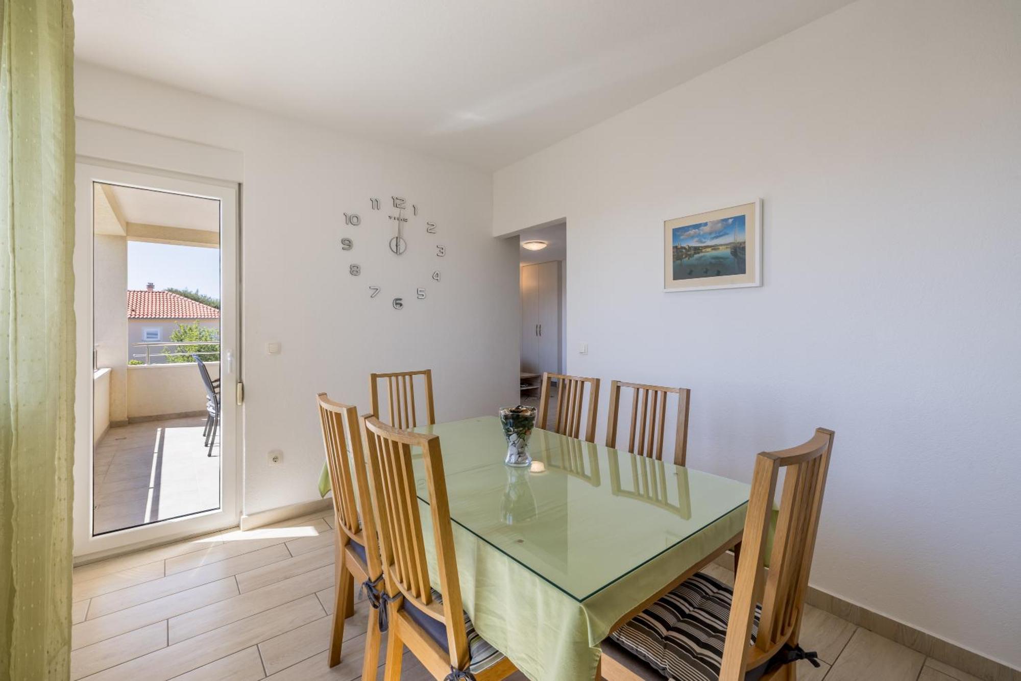 טרוגיר Apart Sa Terasom 250M Od Plaze,Parking,Wi Fi,Rostilj מראה חיצוני תמונה