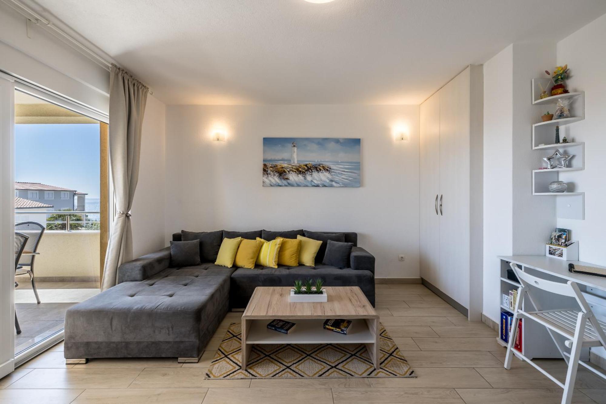 טרוגיר Apart Sa Terasom 250M Od Plaze,Parking,Wi Fi,Rostilj מראה חיצוני תמונה