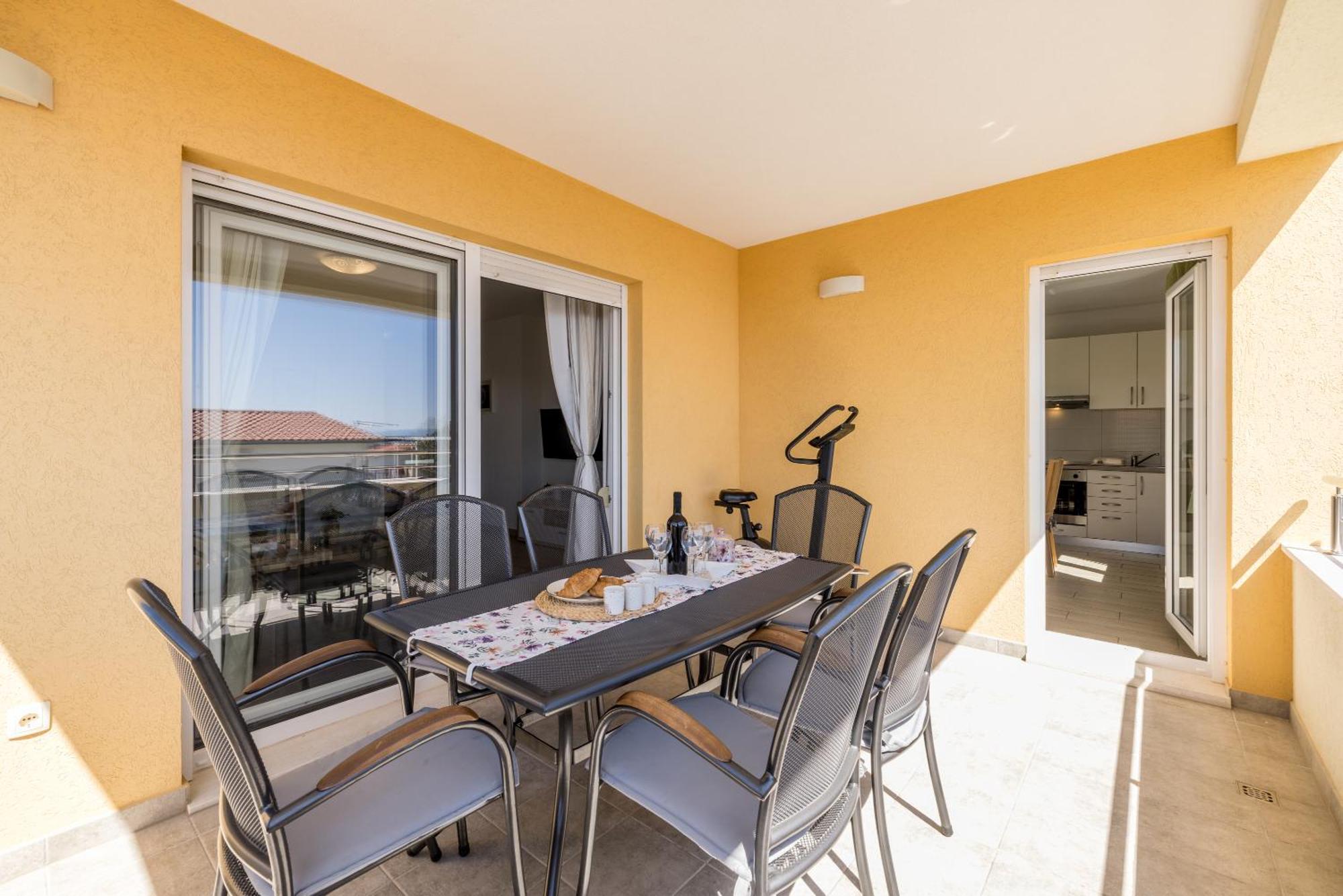 טרוגיר Apart Sa Terasom 250M Od Plaze,Parking,Wi Fi,Rostilj מראה חיצוני תמונה