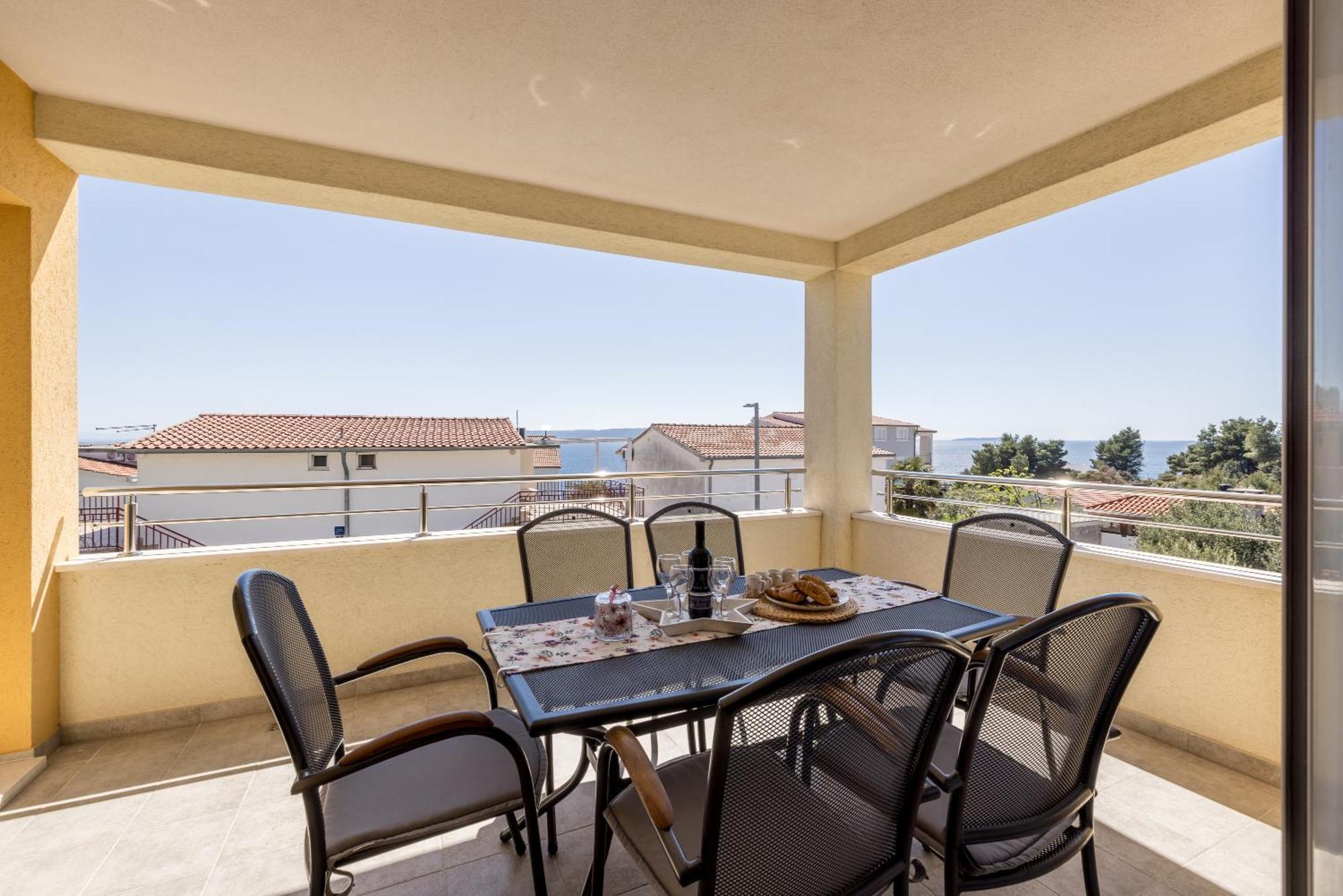 טרוגיר Apart Sa Terasom 250M Od Plaze,Parking,Wi Fi,Rostilj מראה חיצוני תמונה