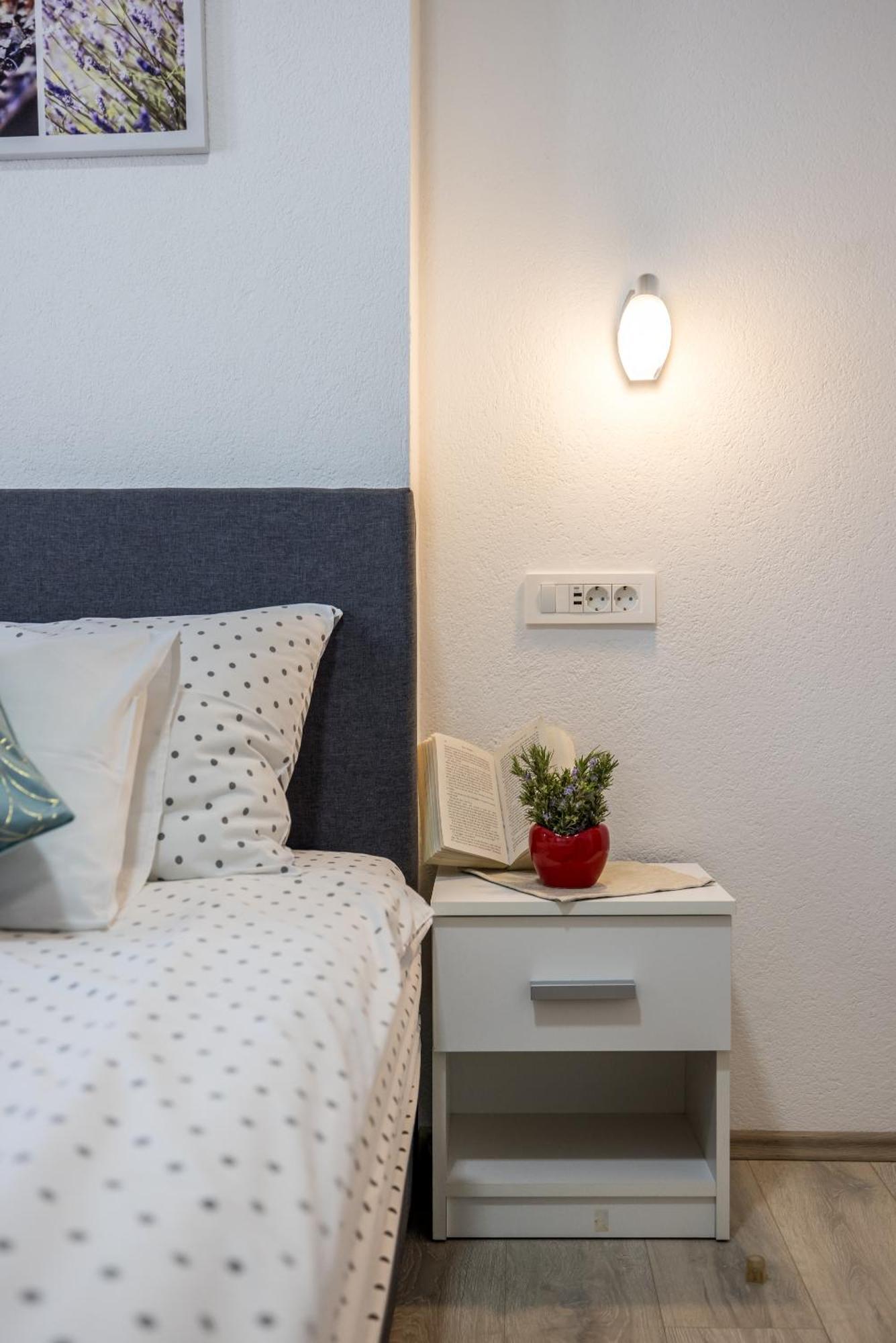 טרוגיר Apart Sa Terasom 250M Od Plaze,Parking,Wi Fi,Rostilj מראה חיצוני תמונה